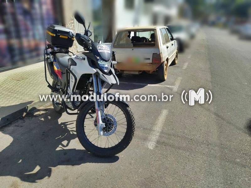 Homem que agrediu companheira com taco de beisebol e facadas é preso por tentativa de feminicídio; Mulher continua em estado grave na UTI