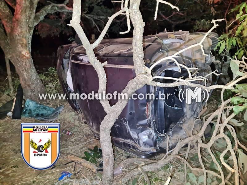 Imagem 3 do post Motociclista morre após bater de frente com carro na MG-188