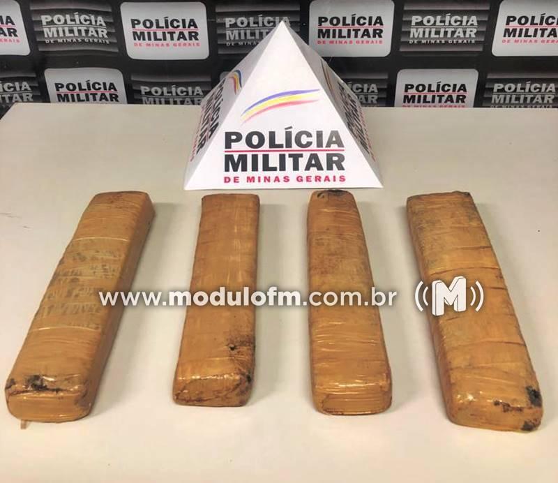 PM apreende quase 4 kg de maconha escondida em vegetação