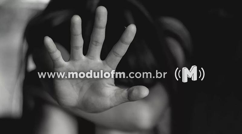 Padrasto é preso acusado de abuso sexual e fazer enteada de 5 anos comer fezes e lamber o próprio vômito