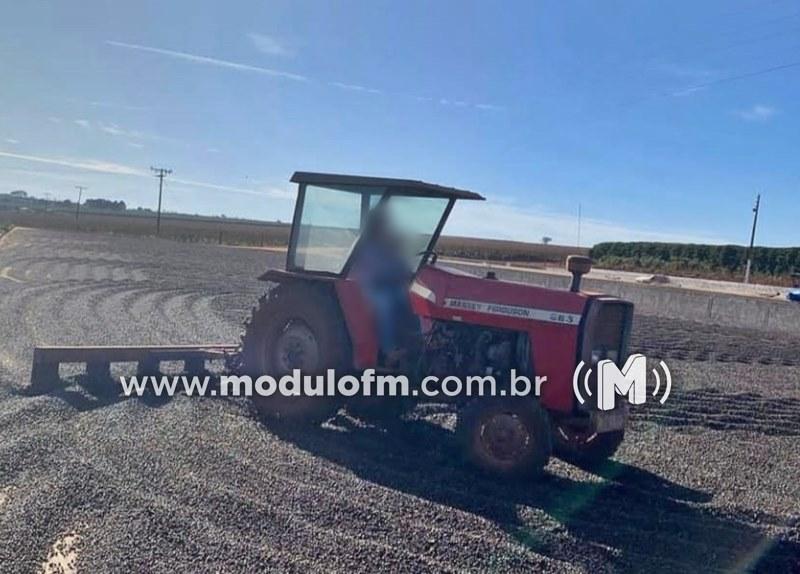 Trator é furtado de propriedade rural em Romaria