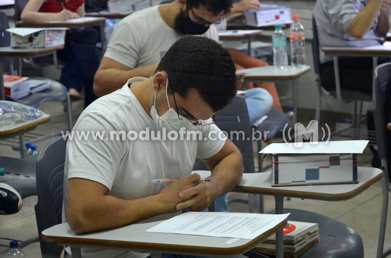 Prefeitura de Coromandel publicou edital de Concurso Público para vagas na Secretaria de Educação