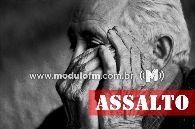 Casal é preso suspeito de ameaçar e assaltar idoso de 78 anos em Serra do Salitre