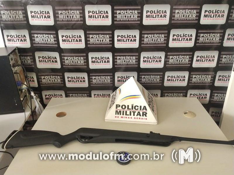 Homem é preso suspeito de efetuar disparos com arma no meio da rua em Patrocínio