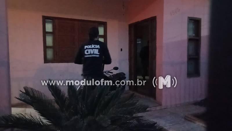 Imagem 3 do post Homem mata namorada após ficar com ciúmes dela durante sexo a três em Patos de Minas