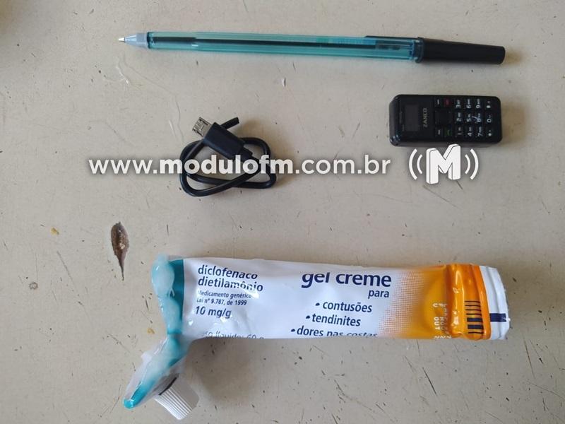 Policiais Penais interceptam celular dentro de pomada enviada pelos correios para detento em Patrocínio