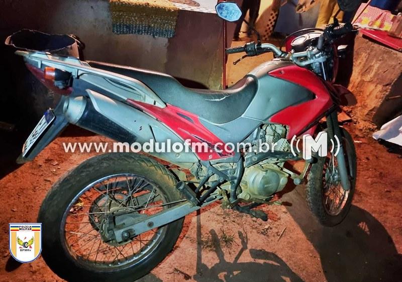 Imagem 1 do post Colisão entre táxi e moto deixa feridos na rodovia LMG-731 em Silvano