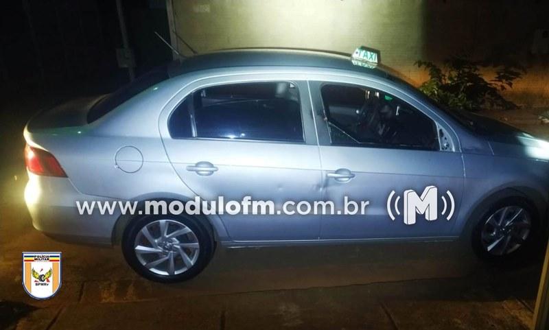 Colisão entre táxi e moto deixa feridos na rodovia LMG-731 em Silvano