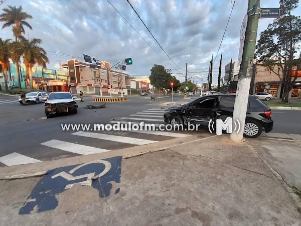 Colisão entre veículos deixa dois feridos em Patrocínio