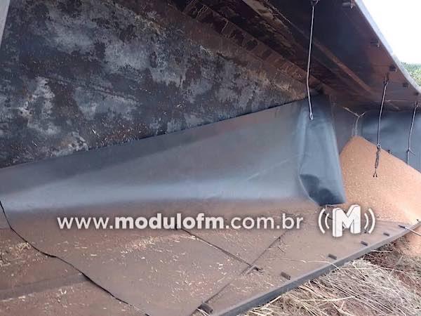 Imagem 3 do post Motorista perde controle ao pegar abacate na cabine e tomba bitrem na MG-188 em Coromandel
