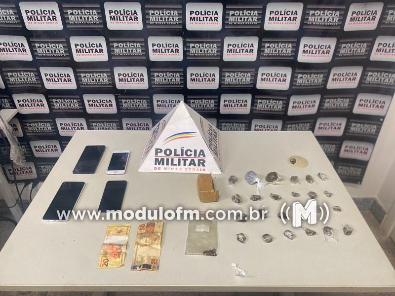 PM monitora “boca de fumo” e prende três homens com drogas no bairro Enéas