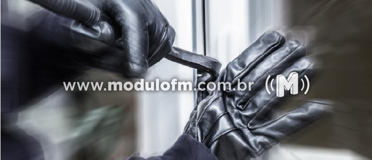 Residência é invadida e tem objetos furtados no bairro São Judas