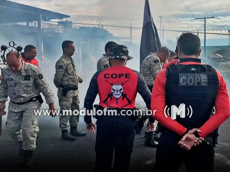 Policiais penais fazem treinamento com o Comando de Operações Especiais na Penitenciária de Patrocínio