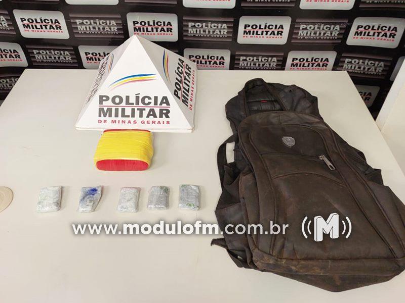 Tabletes e barra de maconha são apreendidos em armário de prestadora de serviço de mineradora em Patrocínio