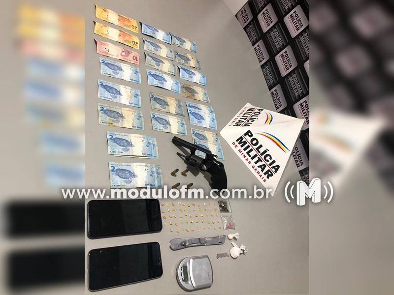 Autores são presos por tráfico e porte de arma de fogo em Monte Carmelo
