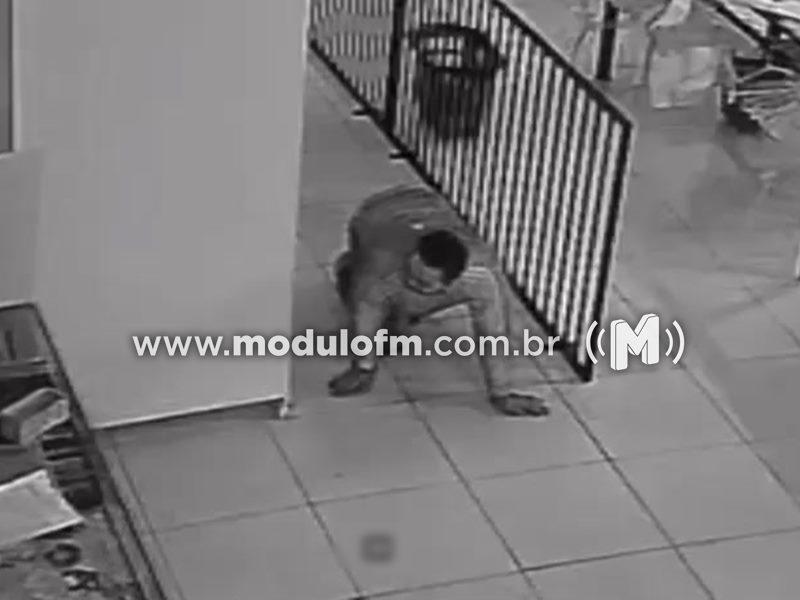 Loja de roupas tem grande prejuízo após furto em Patrocínio