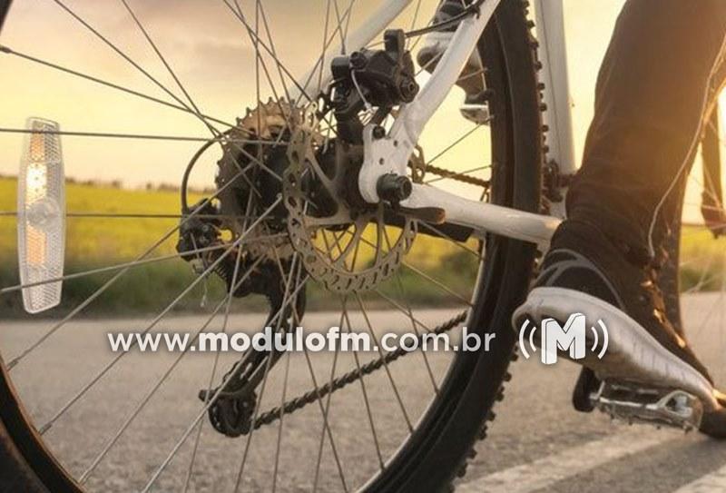 Jovem tem bicicleta furtada em frente de condomínio no Centro de Patrocínio