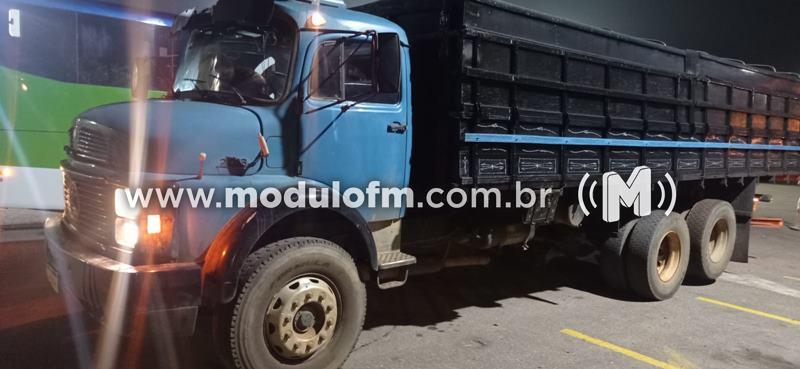 PM frustra furto de trilhos de ferrovia em Patrocínio