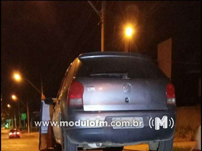 Cheiro “entrega” suspeito e polícia apreende drogas durante blitz em veículo