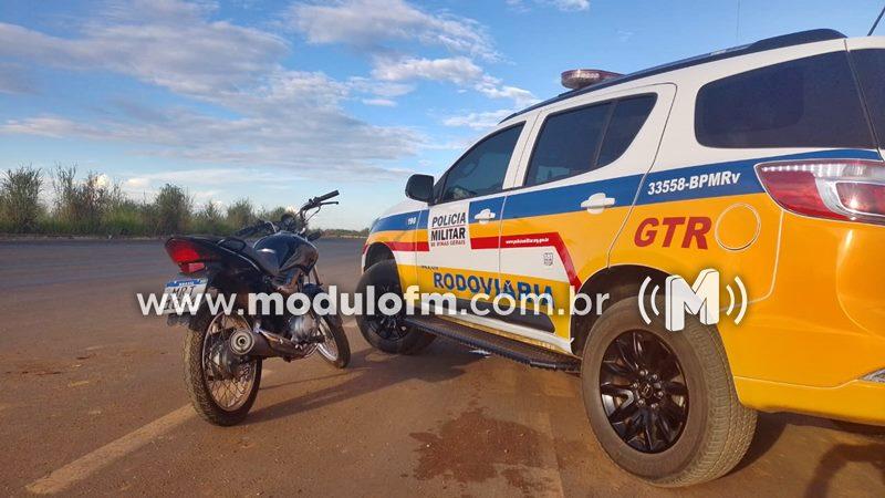 Homem é preso ao ser flagrado em moto com motor roubado