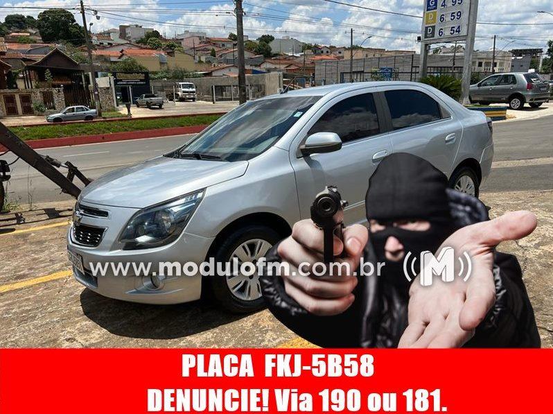 Homem tem carro roubado após ser “jogado” na rua por criminosos armados em Patrocínio