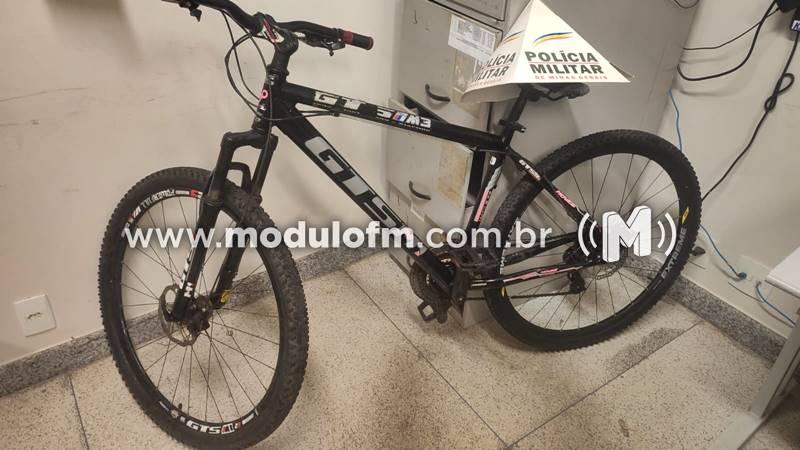 Bicicleta furtada é recuperada e dois adolescentes são apreendidos em Patrocínio