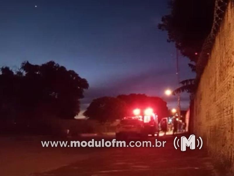 Homem é agredido com golpes de enxada na cabeça em Patrocínio