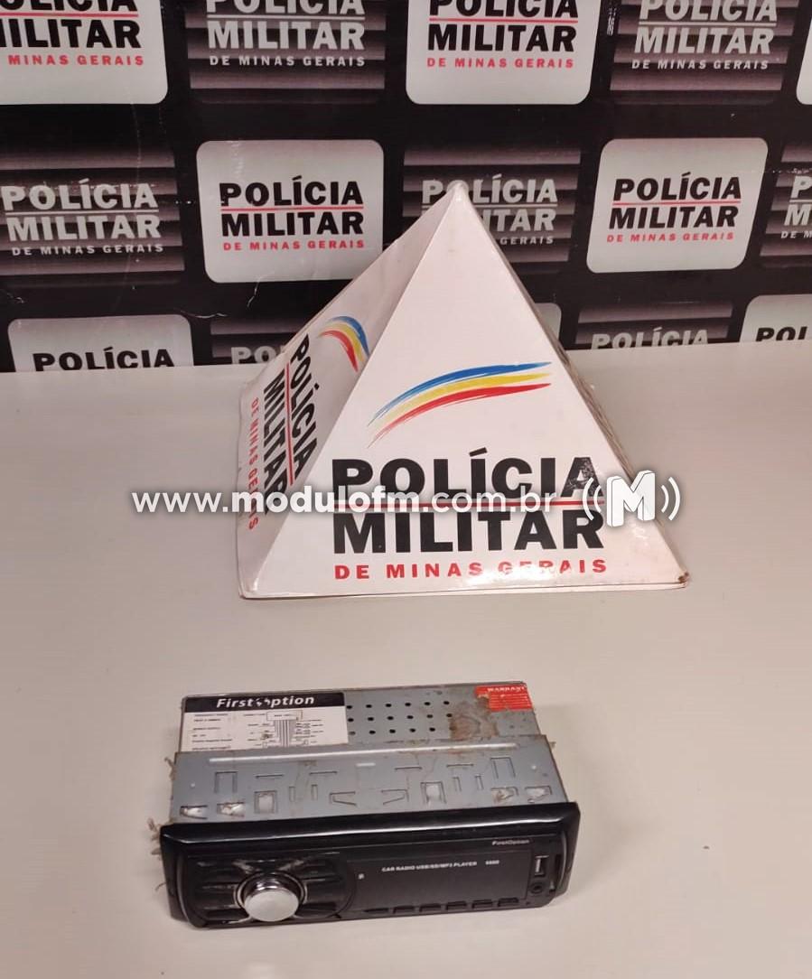 Autores são presos após furtarem Som Automotivo
