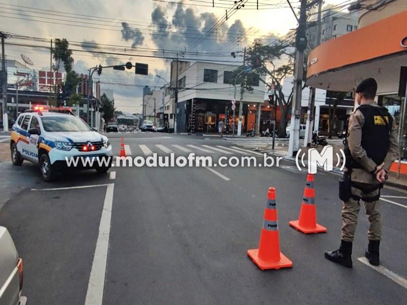 Blitz realizadas pela Polícia Militar visam reduzir o número de acidentes e promover a segurança no trânsito em Patrocínio