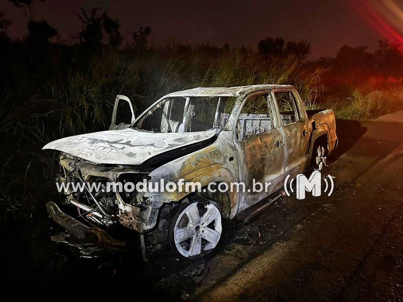 Homem é preso por comunicação falsa de crime após simular roubo de caminhonete em Patrocínio