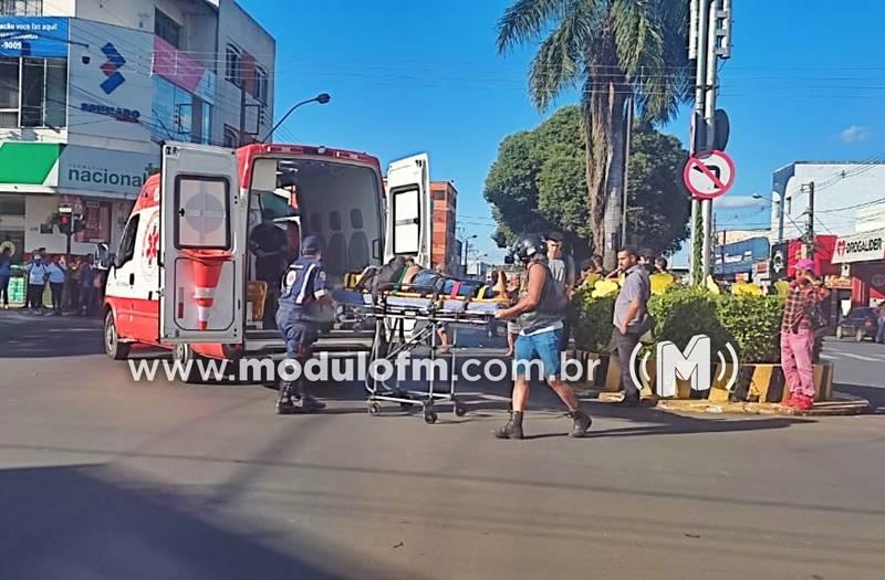 Idoso de 68 anos é gravemente ferido após ser atropelado no centro de Patrocínio