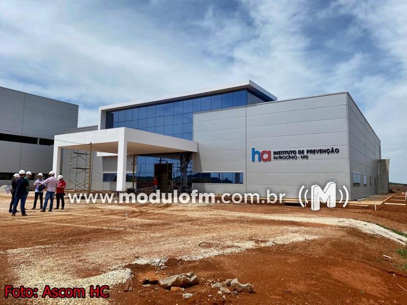 Superintendente detalha andamento das obras do Hospital do Câncer de Patrocínio