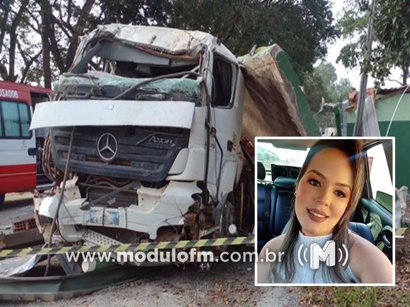 Tragédia em Nova Serrana: moradora de Iraí de Minas é esmagada por carreta carregada com pedras enquanto aguardava namorado em empresa de carregamento