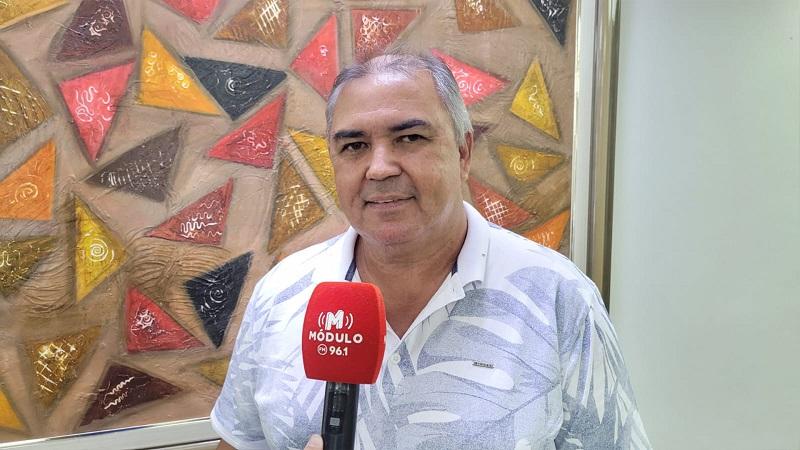 Vereador volta a criticar projetos enviados em regime de urgência na Câmara Municipal