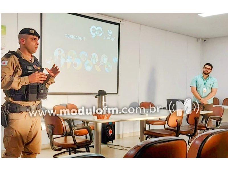 Imagem 1 do post Polícia Militar se reúne com Cooxupé para discutir segurança no transporte de café na Safra 2023