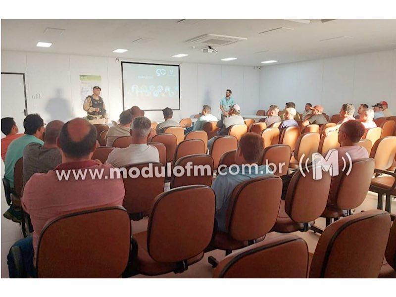 Imagem 2 do post Polícia Militar se reúne com Cooxupé para discutir segurança no transporte de café na Safra 2023