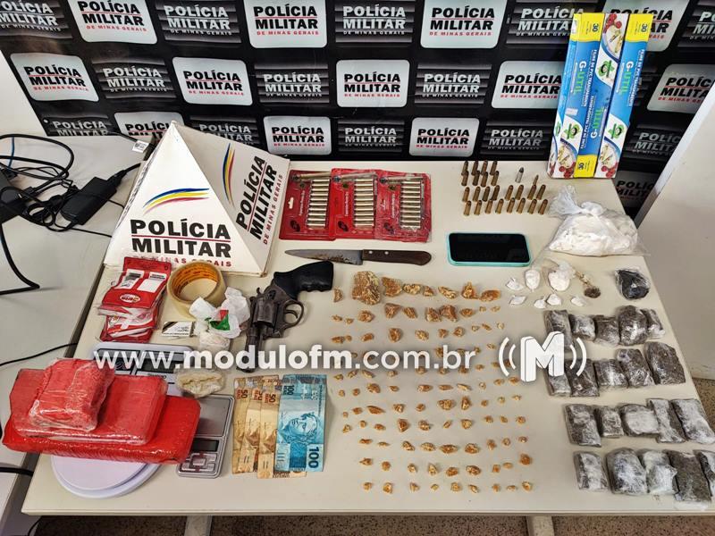 Operação policial resulta na apreensão de maconha, cocaína, haxixe e arma de fogo em Patrocínio; homem é preso no combate ao tráfico