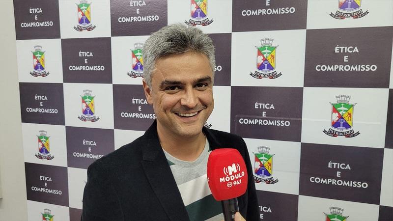 Thiago Malagoli aponta dificuldades no grupo político do prefeito e conversa com Greyce Elias
