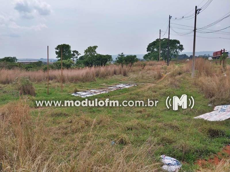 Outdoor de deputada é derrubado em Patrocínio
