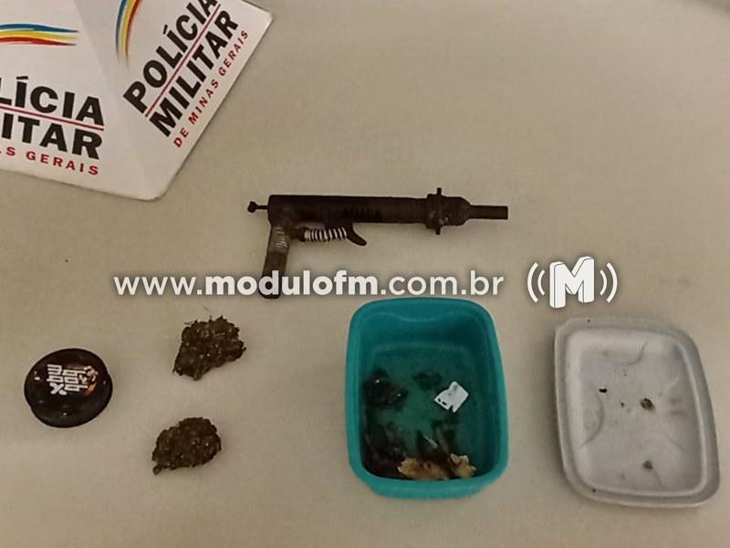 Perseguição policial termina com apreensão de arma e drogas no bairro Congonhas em Patrocínio