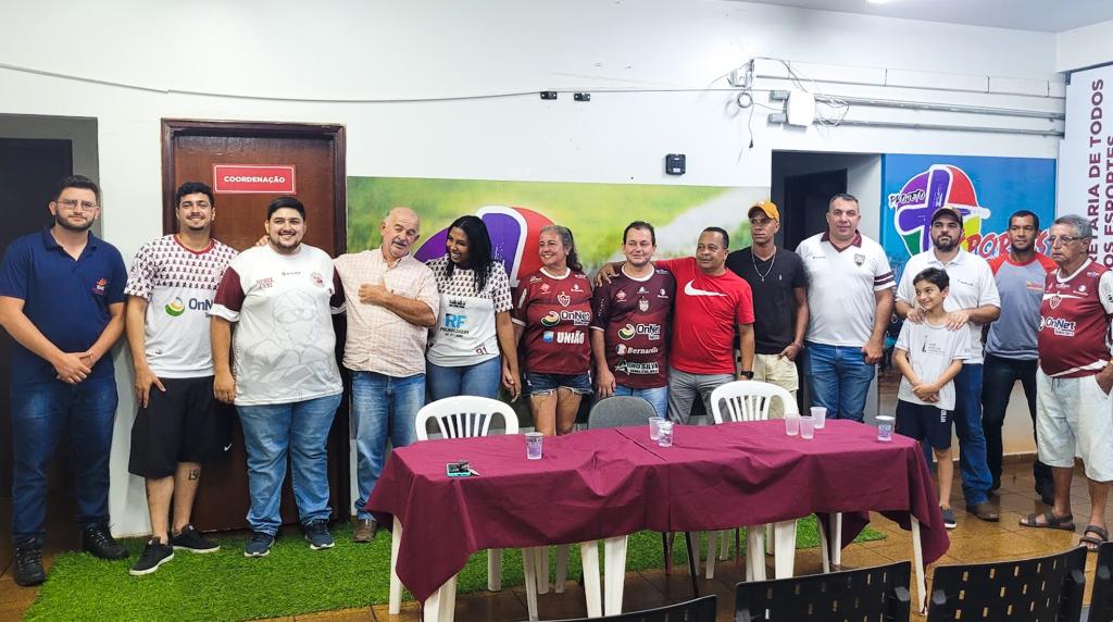 Secretaria Municipal de Esportes e Lazer promove reunião entre diretoria e torcedores do CAP vislumbrando 2024