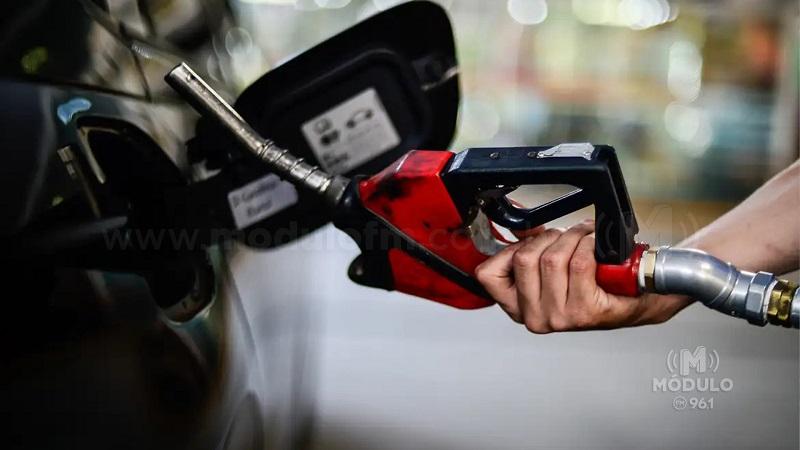 Petrobras reduz preço do diesel às distribuidoras a partir de amanhã