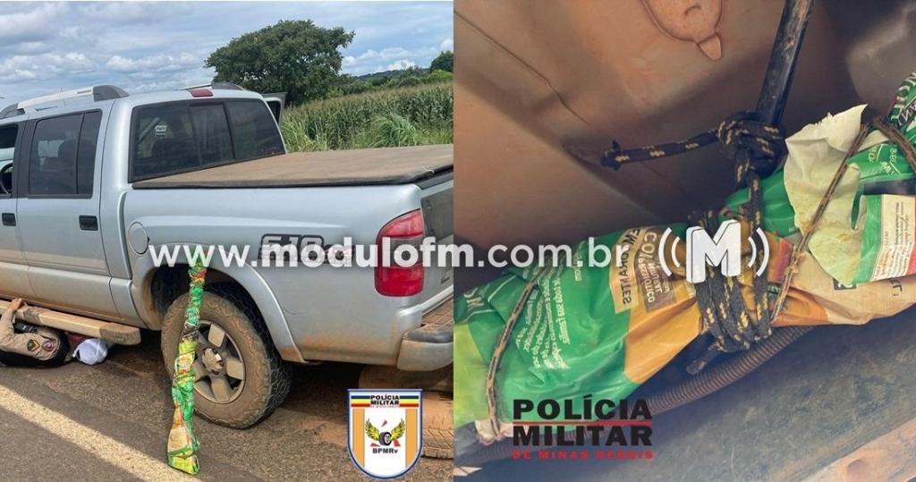 Homem é preso por porte de arma durante fiscalização na MGC 462