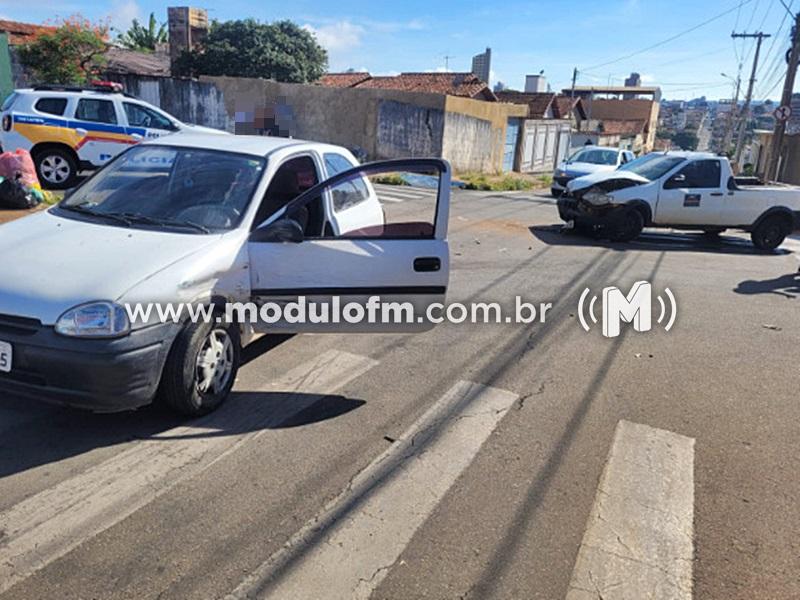 Mulher de 27 anos é socorrida após acidente de trânsito no Marciano Brandão
