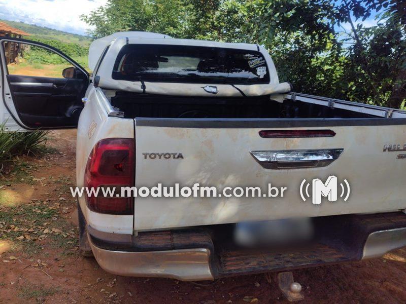 Polícia Militar prende homem com caminhonete clonada na região da Divisa