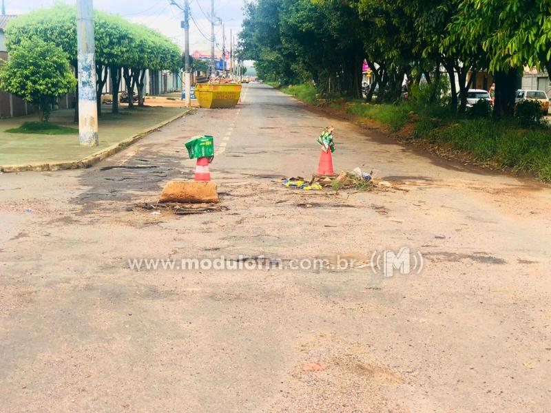 Chuvas abrem buracos na Av. Marciano Pires e subsecretário informa manutenção na segunda-feira, 1º