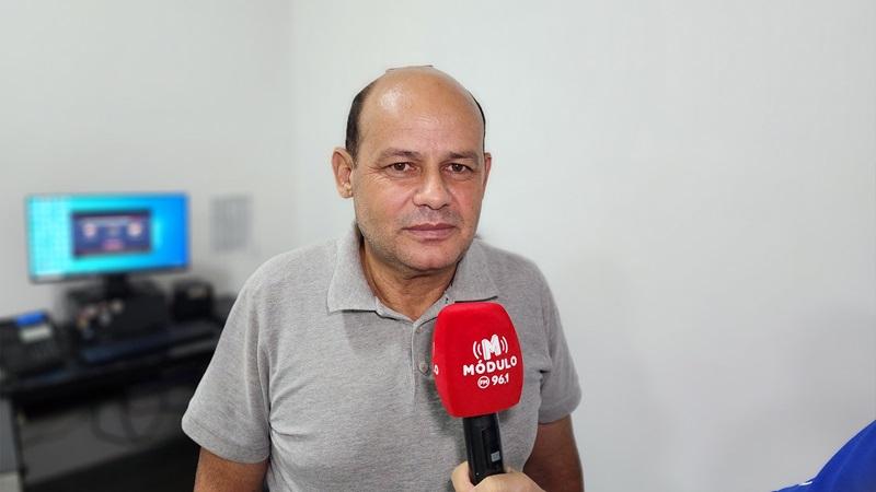 Saída de Emerson Caixeta da Educação ainda não é confirmada: “está sendo falado, mas nada está definido”