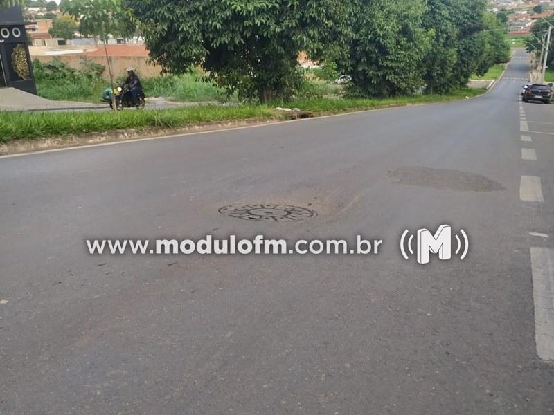 Veja o vídeo: Ciclista sofre acidente grave devido a desnível em bueiro em Patrocínio