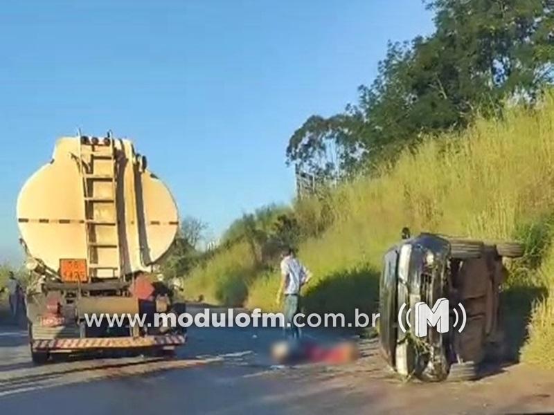Acidente grave no trevo da BR-365 com a MG-230 em Patrocínio pode ter sido causado por falta de manutenção e mato alto; motorista sofreu traumatismo craniano