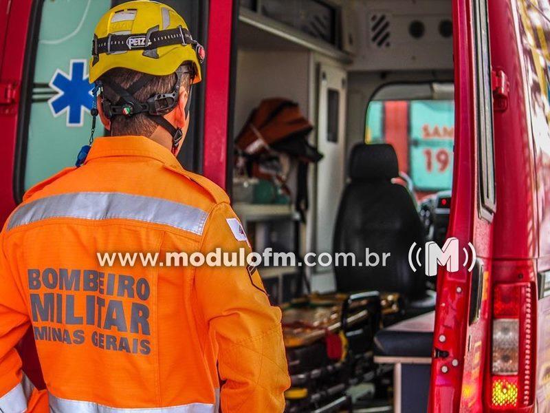 Homem fica ferido em colisão entre moto e carro em Patrocínio
